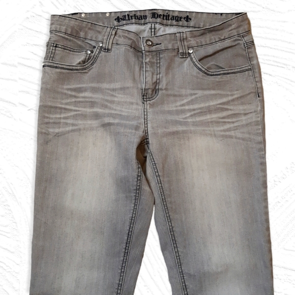 Urban Heritage stud embellished embroidered rhinestone stretch jeans size 12/13 - Picture 3 of 11